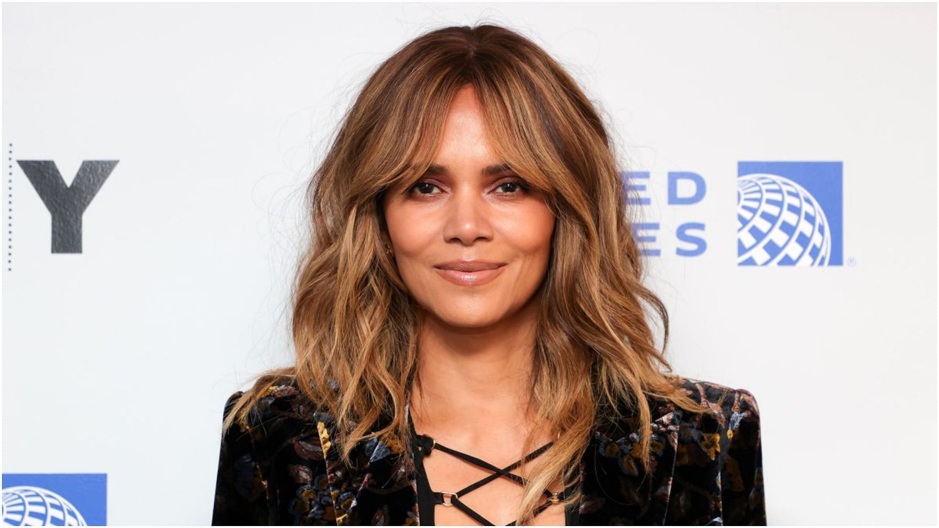 Halle Berry left her fans in awe of her after she posted a selfie of herself decked in Cleopatra makeup for a commercial (Image via Getty Images/Dia Dipasupil)