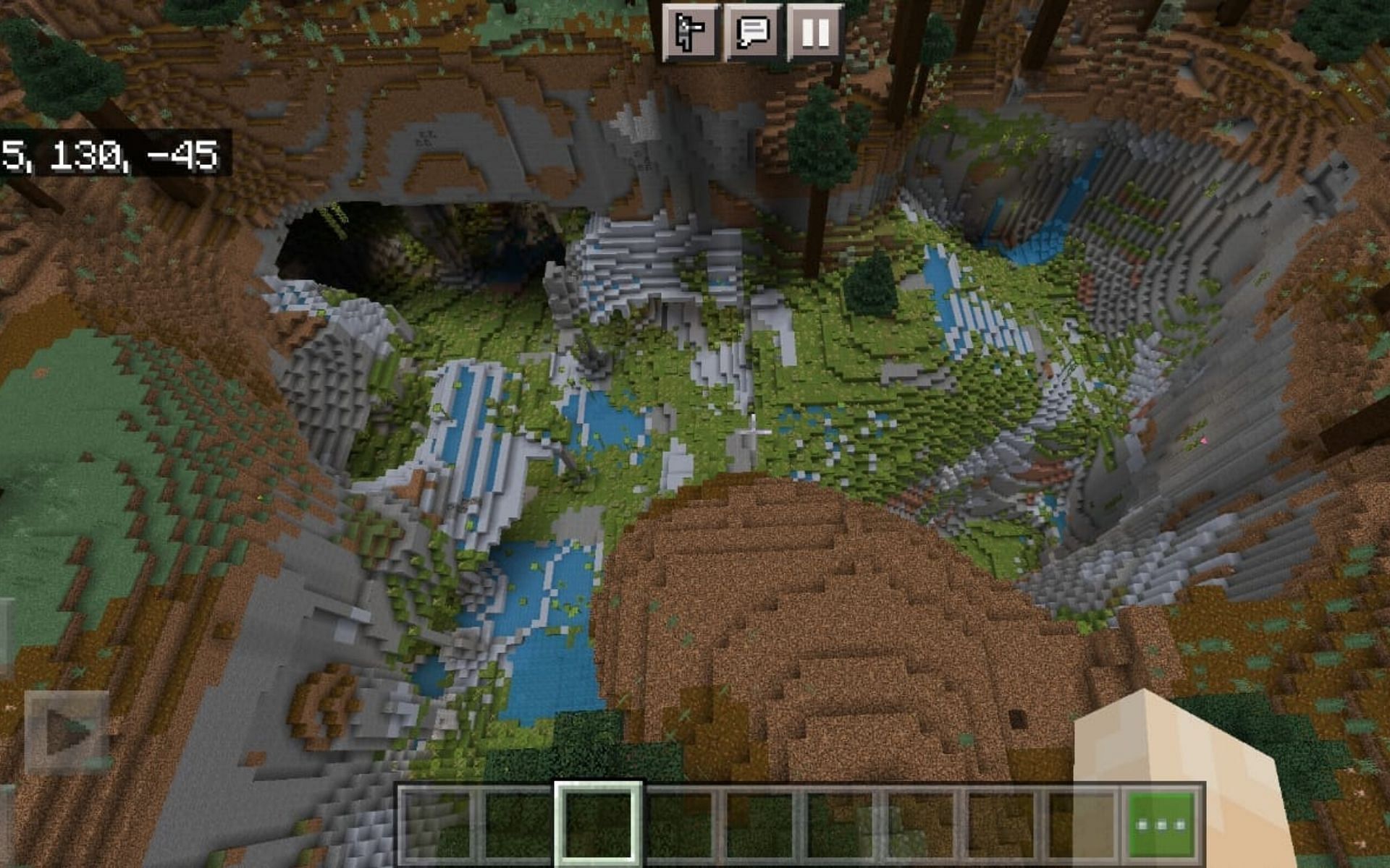 Exposed Lush Cave at spawn (Image via Mojang)