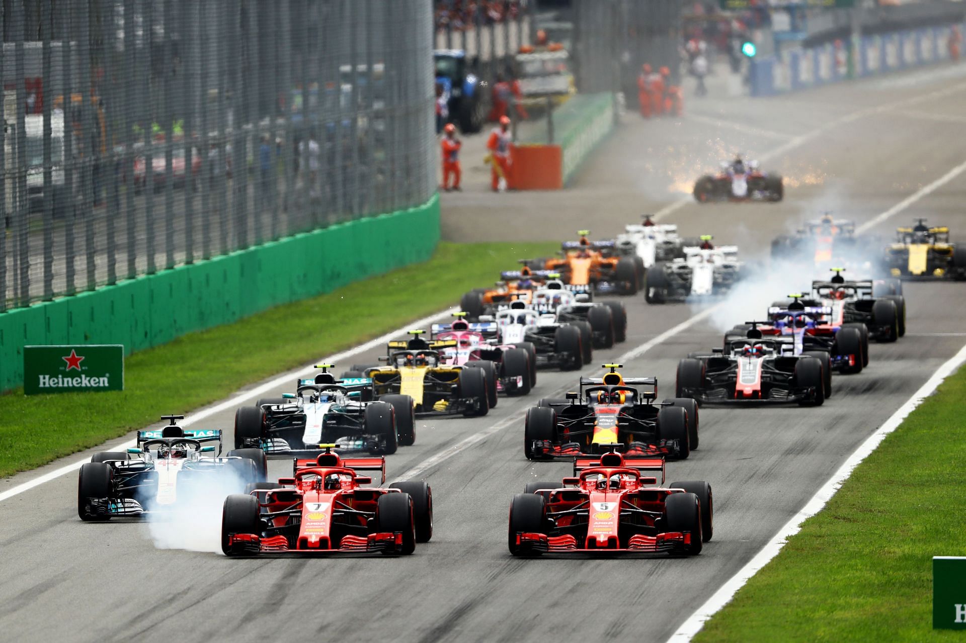 Lewis Hamilton and Max Verstappen had different approaches to wheel-to-wheel combat at the 2018 Italian Grand Prix (Photo by Mark Thompson/Getty Images)