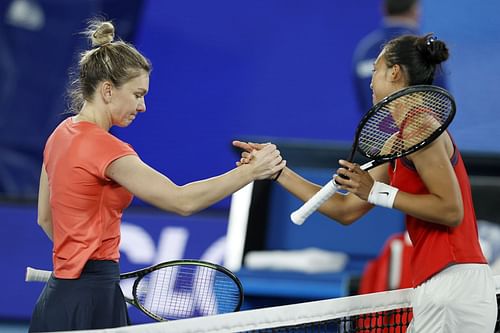 Simona Halep reached the final of the Melbourne Summer Set by defeating Zheng Qinwen in straight sets