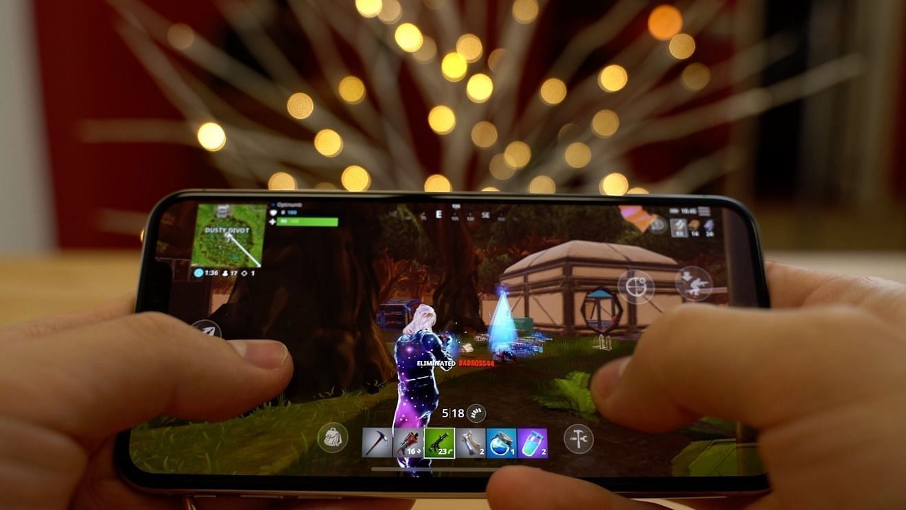 The fan-favorite battle royale might be returning to Apple devices after almost 17 months, but players might be in for a rocky ride with this venture (Image via chantii/Twitter)