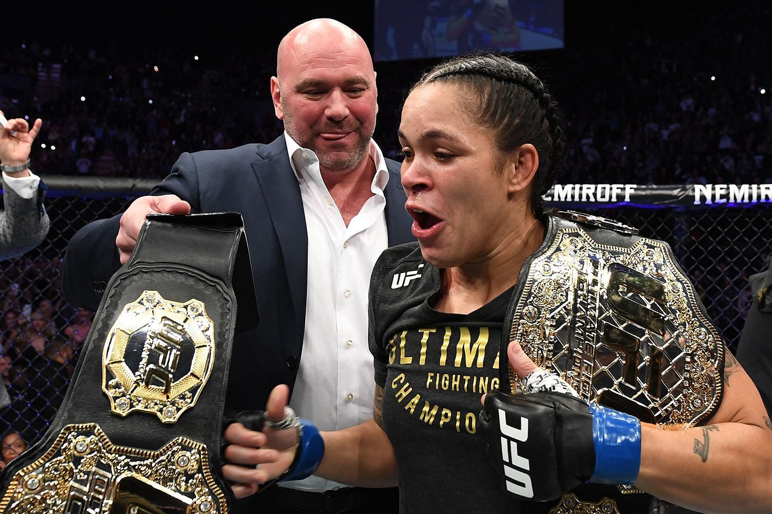 Dana White and Amanda Nunes (PC: Getty)