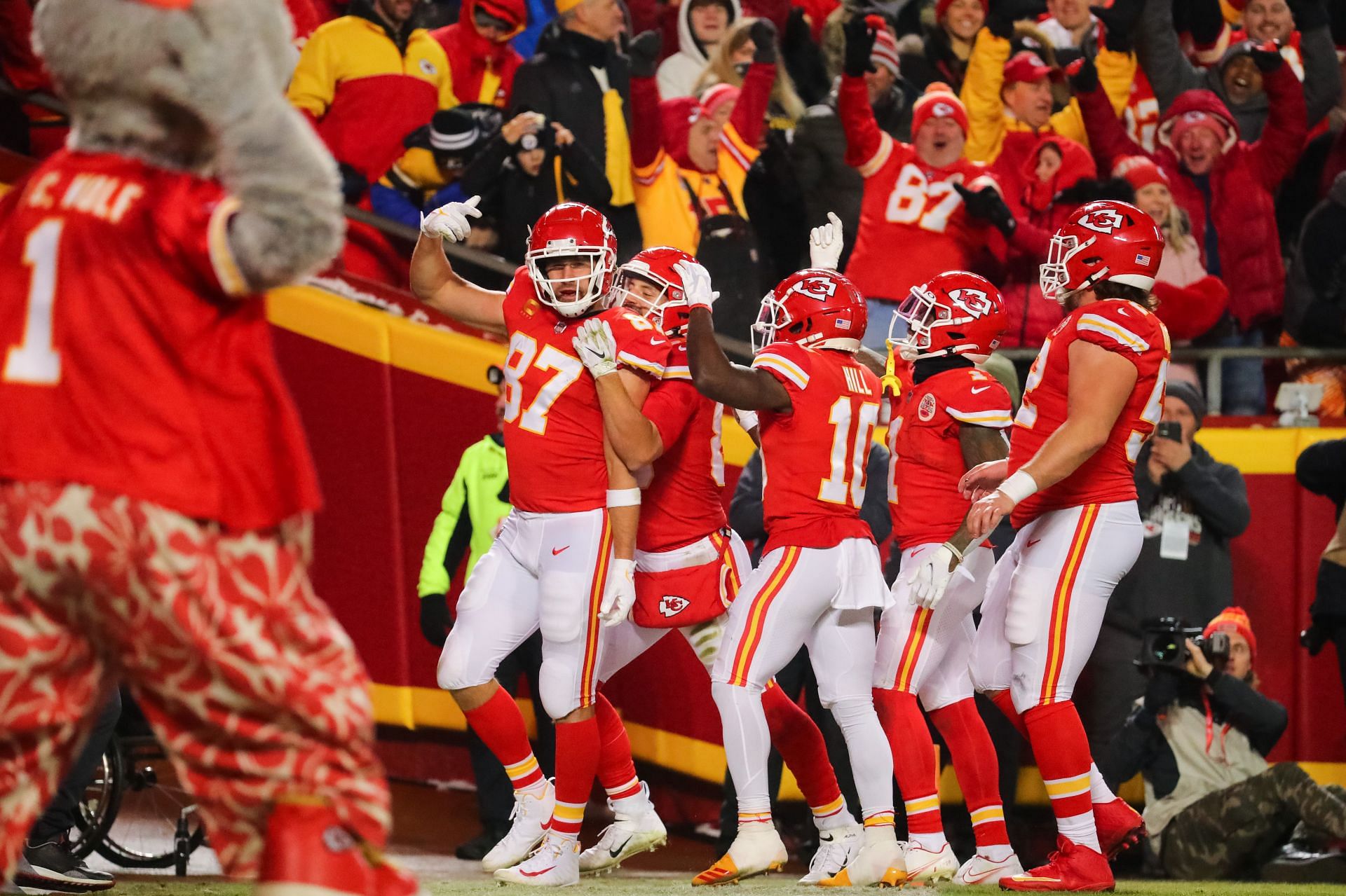 AFC Wild Card Playoffs - Pittsburgh Steelers v Kansas City Chiefs