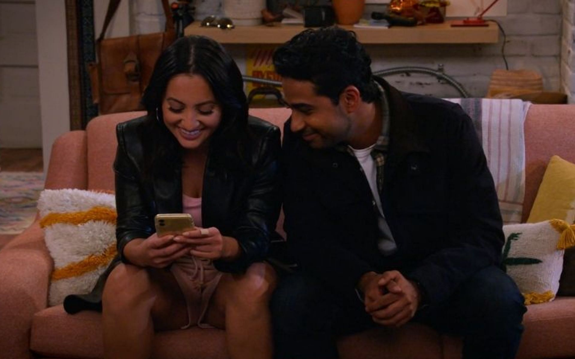 Still from Hulu&#039;s How I Met Your Father Season 1 Episode 3 - Valentina and Sid (Image via Hulu)