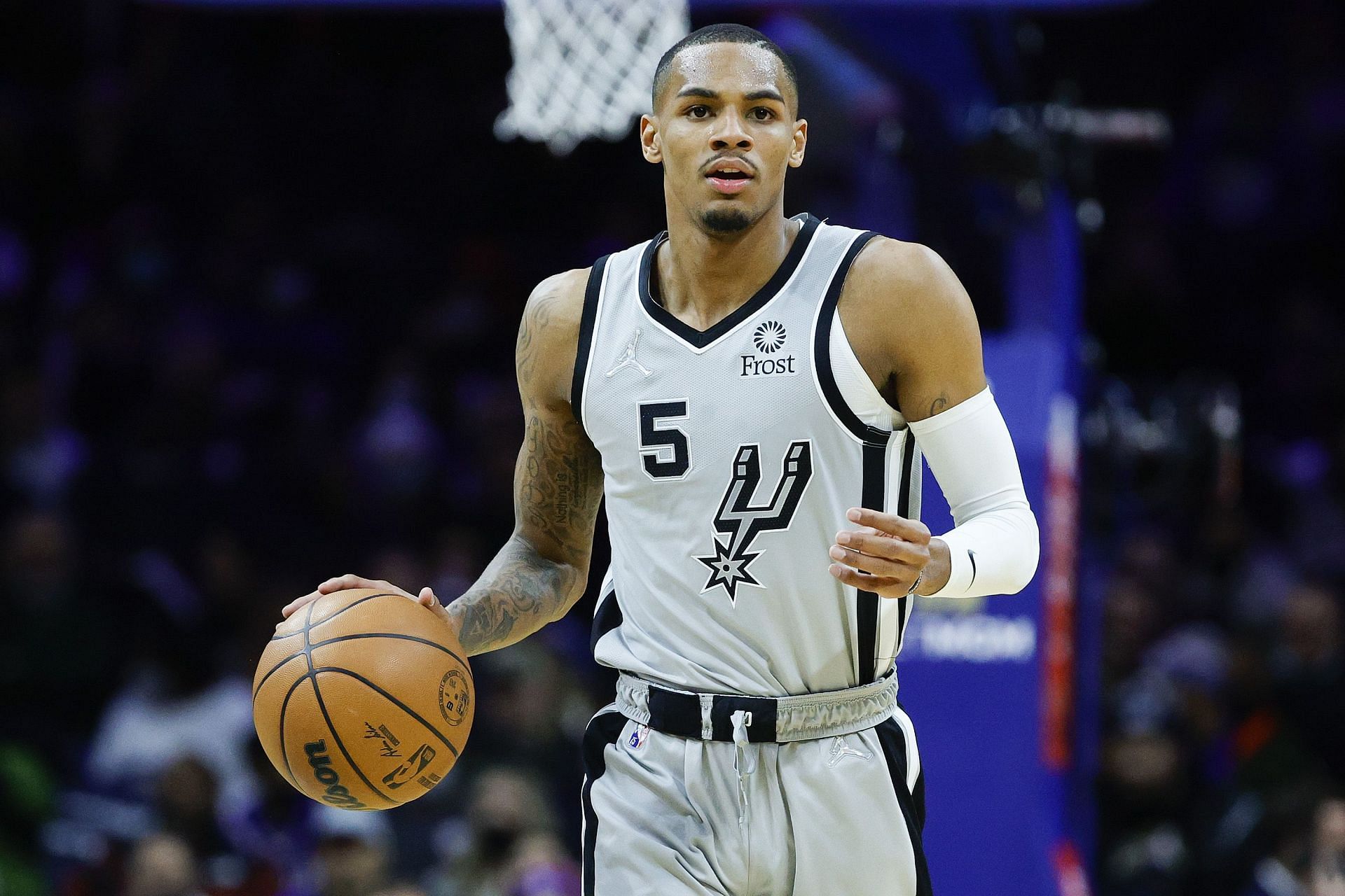 Dejounte Murray in action for the San Antonio Spurs.