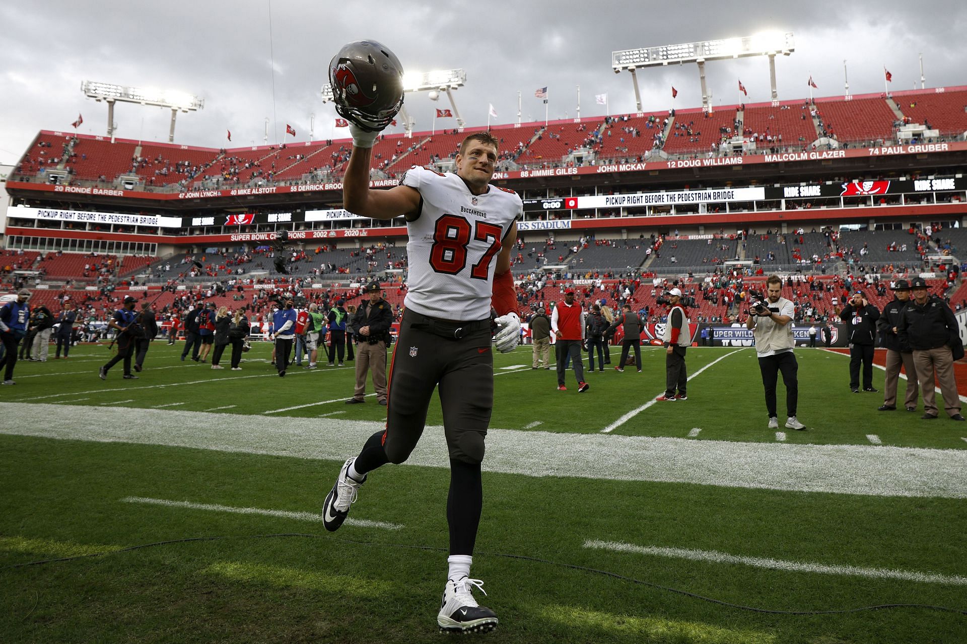 NFC Wild Card Playoffs -Tampa Bay Buccaneers TE Rob Gronkowski 