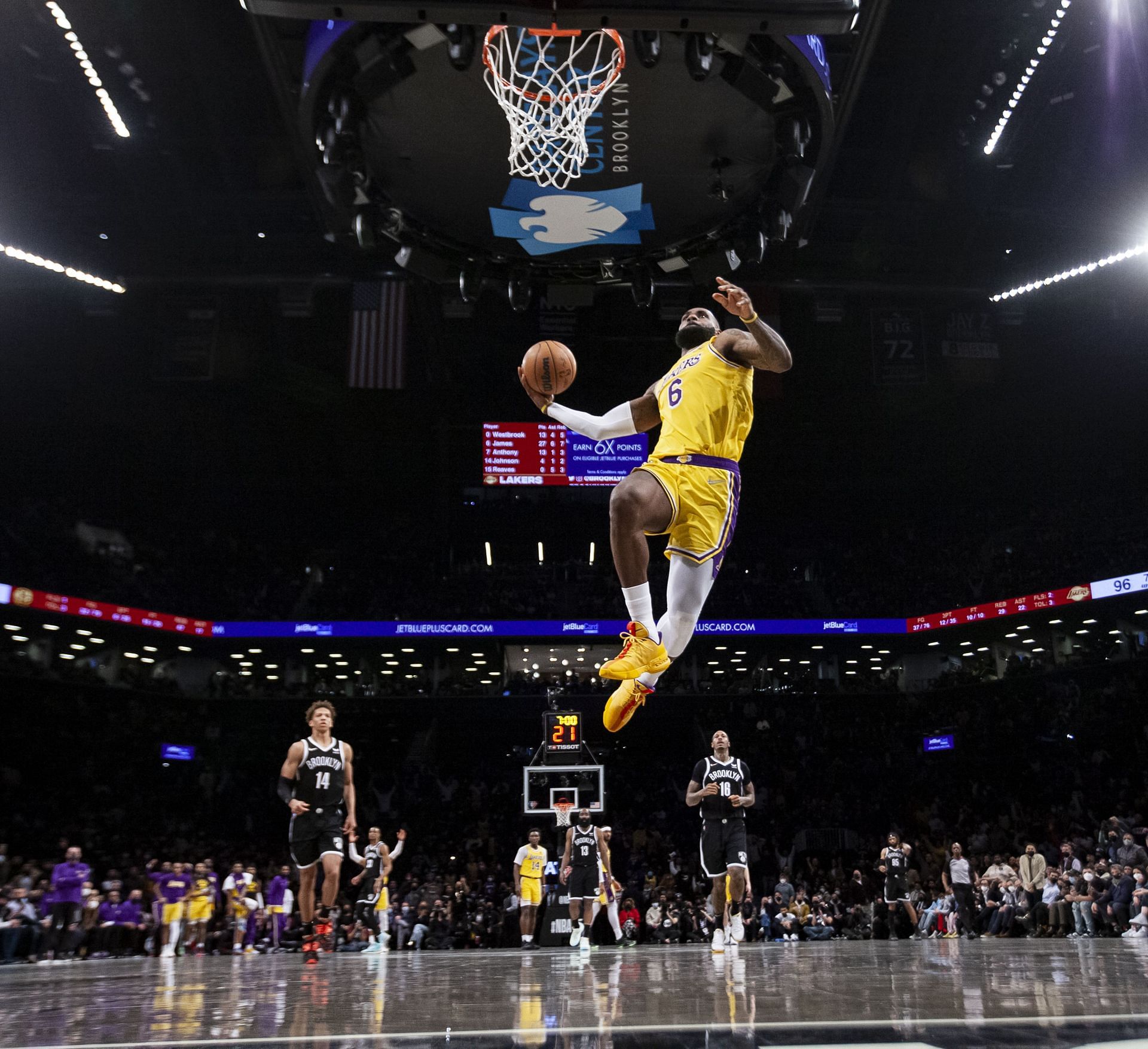 LeBron James #6 of the Los Angeles Lakers dunks against the Brooklyn Net
