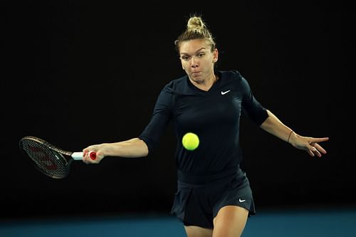 Simona Halep in action during her first-round match at the 2022 Melbourne Summer Set 1