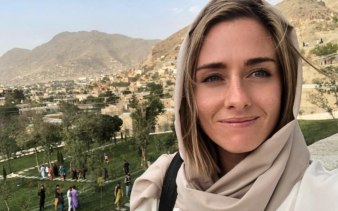 Charlotte Bellis is an independent journalist from New Zealand (Image via Charlotte Bellis/Instagram)