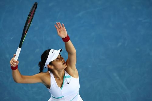 Emma Raducanu in action against Sloane Stephens in the first round of the 2022 Australian Open