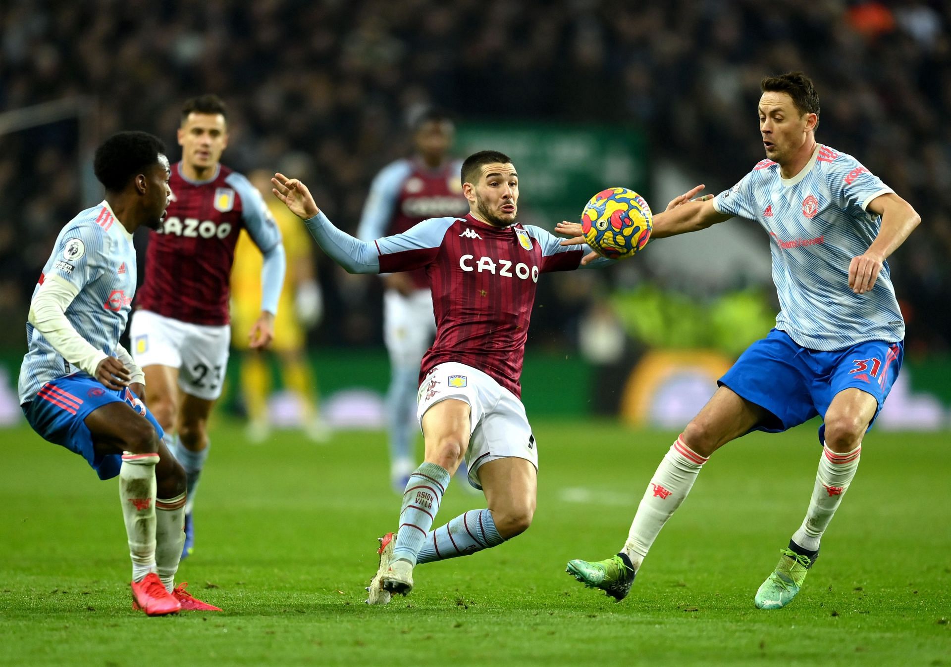 Aston Villa v Manchester United - Premier League