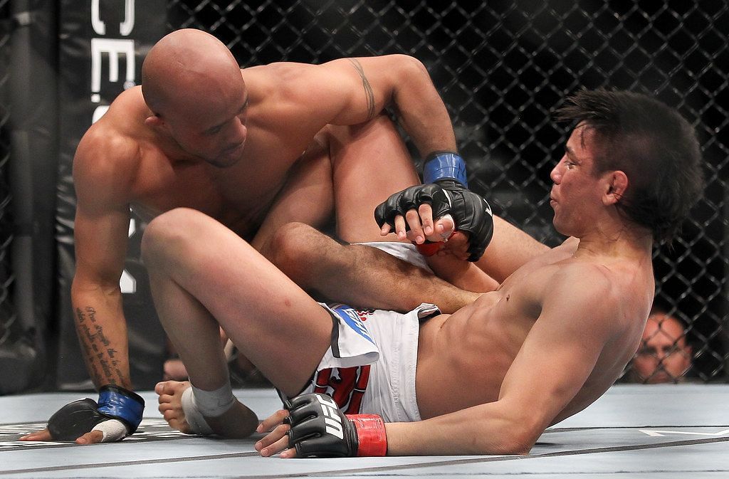 Demetrious Johnson managed to fight through a broken leg to claim victory over Miguel Torres at UFC 126