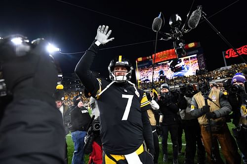 Ben Roethlisberger bids farewell after Monday's win over Cleveland (Photo: Getty)