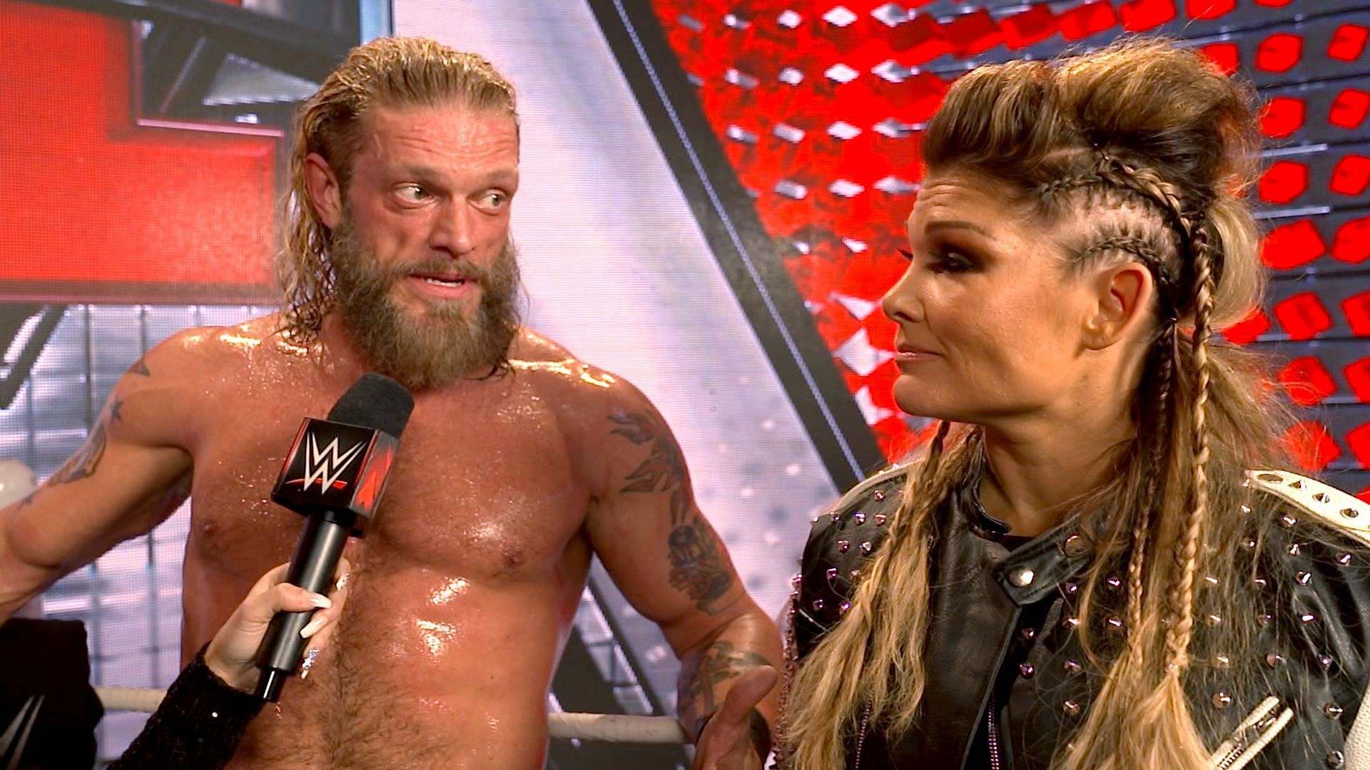 WWE Hall of Famers Edge and Beth Phoenix