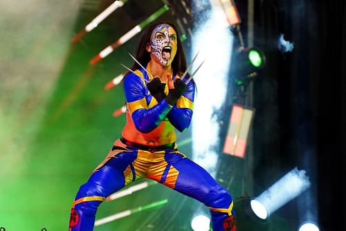 Thunder Rosa in a Wolverine cosplay