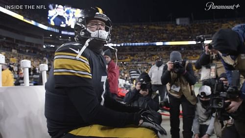 Steelers QB Ben Roethlisberger takes in the sights and sounds of his last home game at Heinz Field.