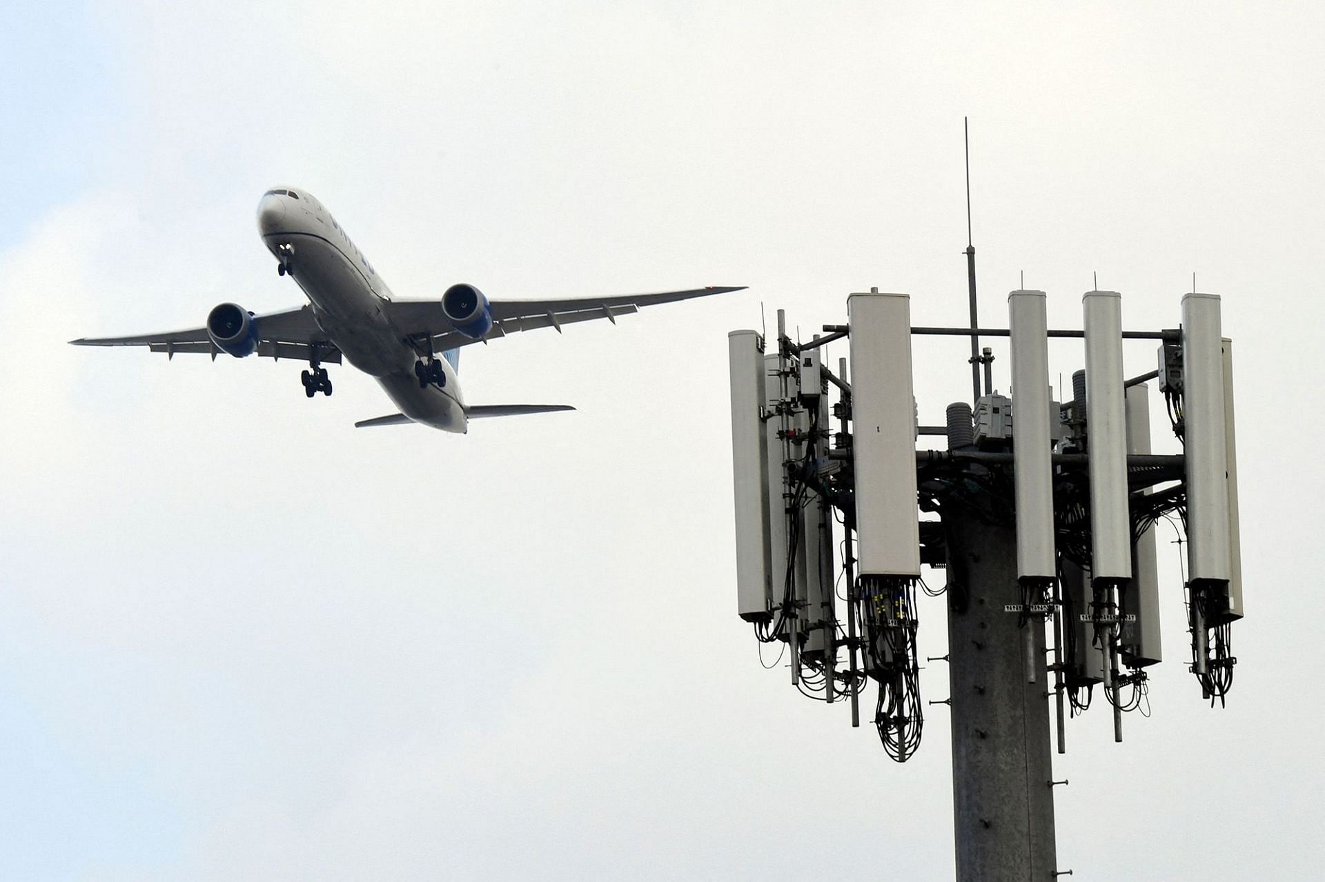 Airlines concerned over 5G rollout (Image via AFP/Getty Images)