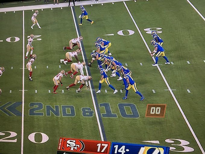 NFL world blasts officials for horrible call during Rams-49ers game