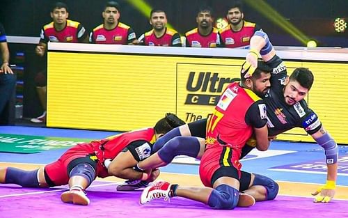 Rohit Kumar is seen attempting a raid against Bengaluru Bulls [PC: Pro Kabaddi Instagram]