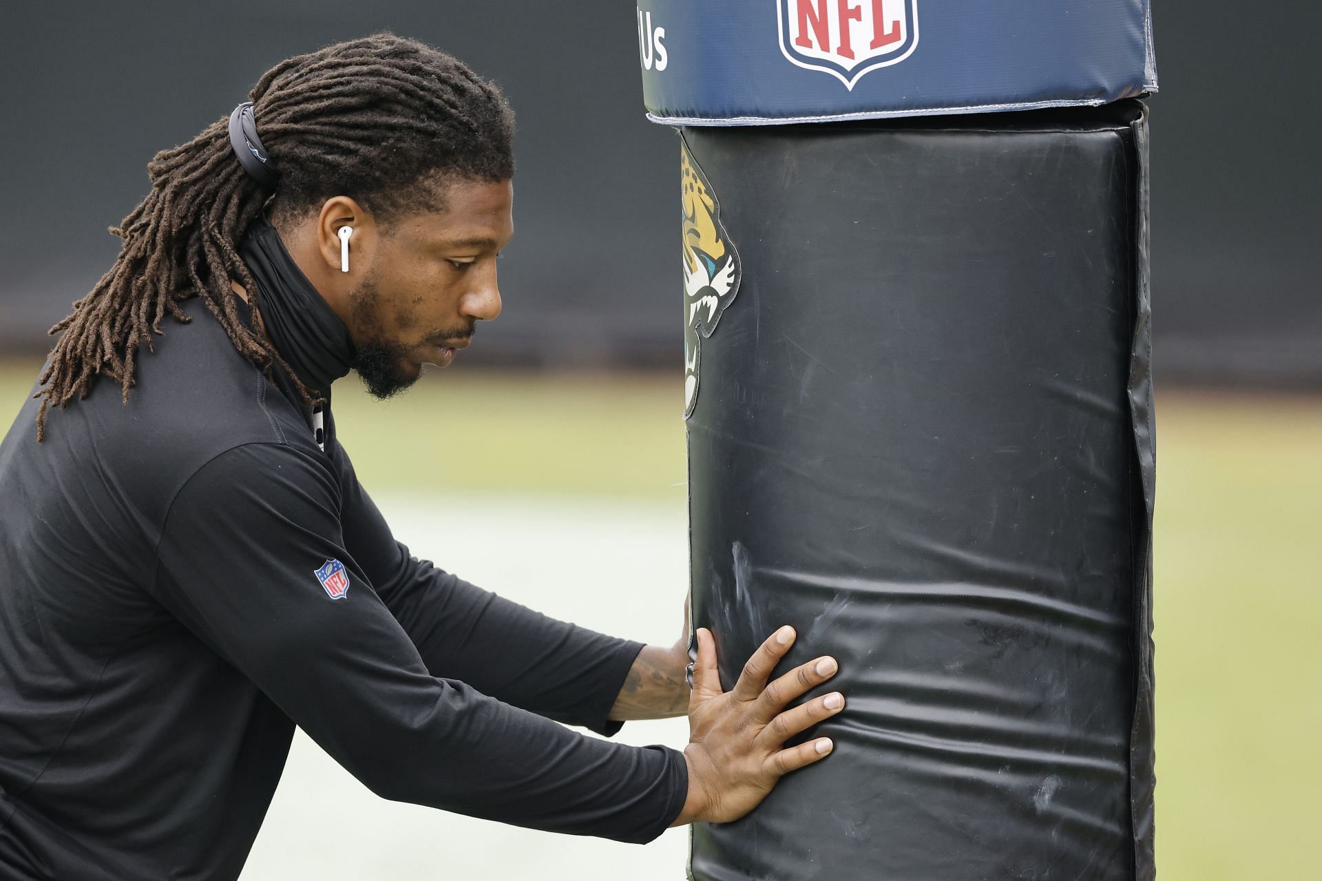 Tennessee Titans defensive end Bud Dupree