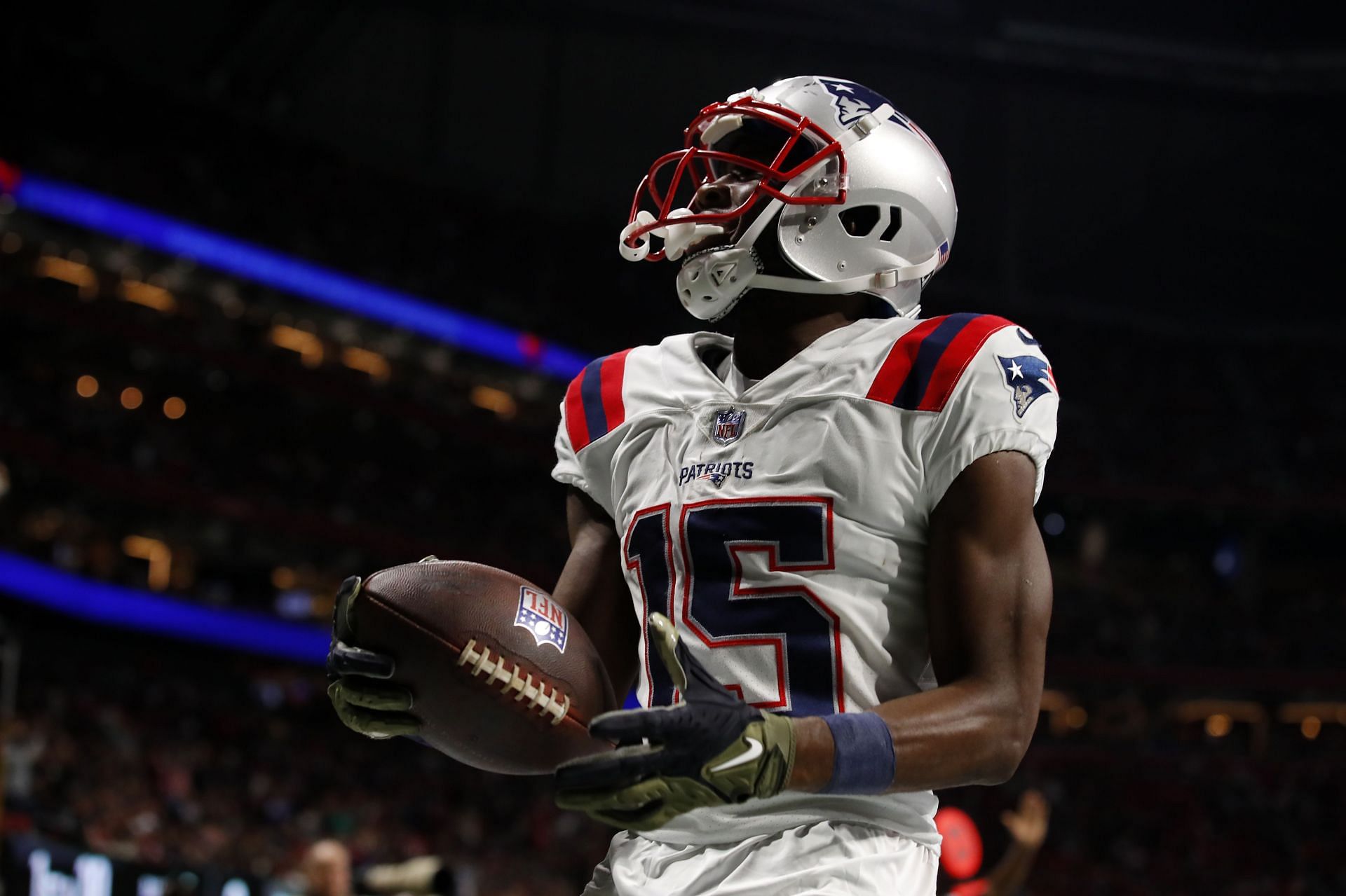 Photos: First look at Patriots in new uniforms, presented by Paycom