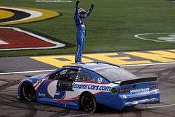 Kyle Larson wins Driver of the Year award, matches Donny Schatz as only consecutive winners