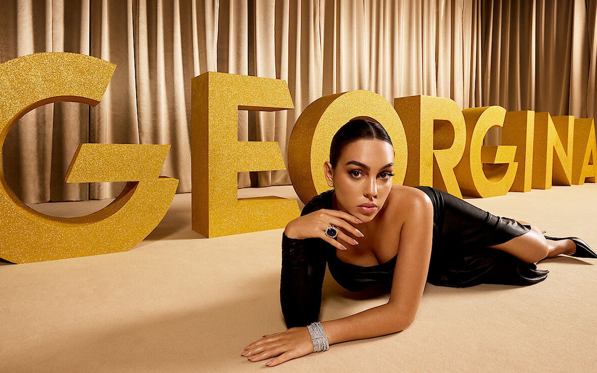 The regal life of Georgina Rodriguez (Image via Instagram/@georginagio)