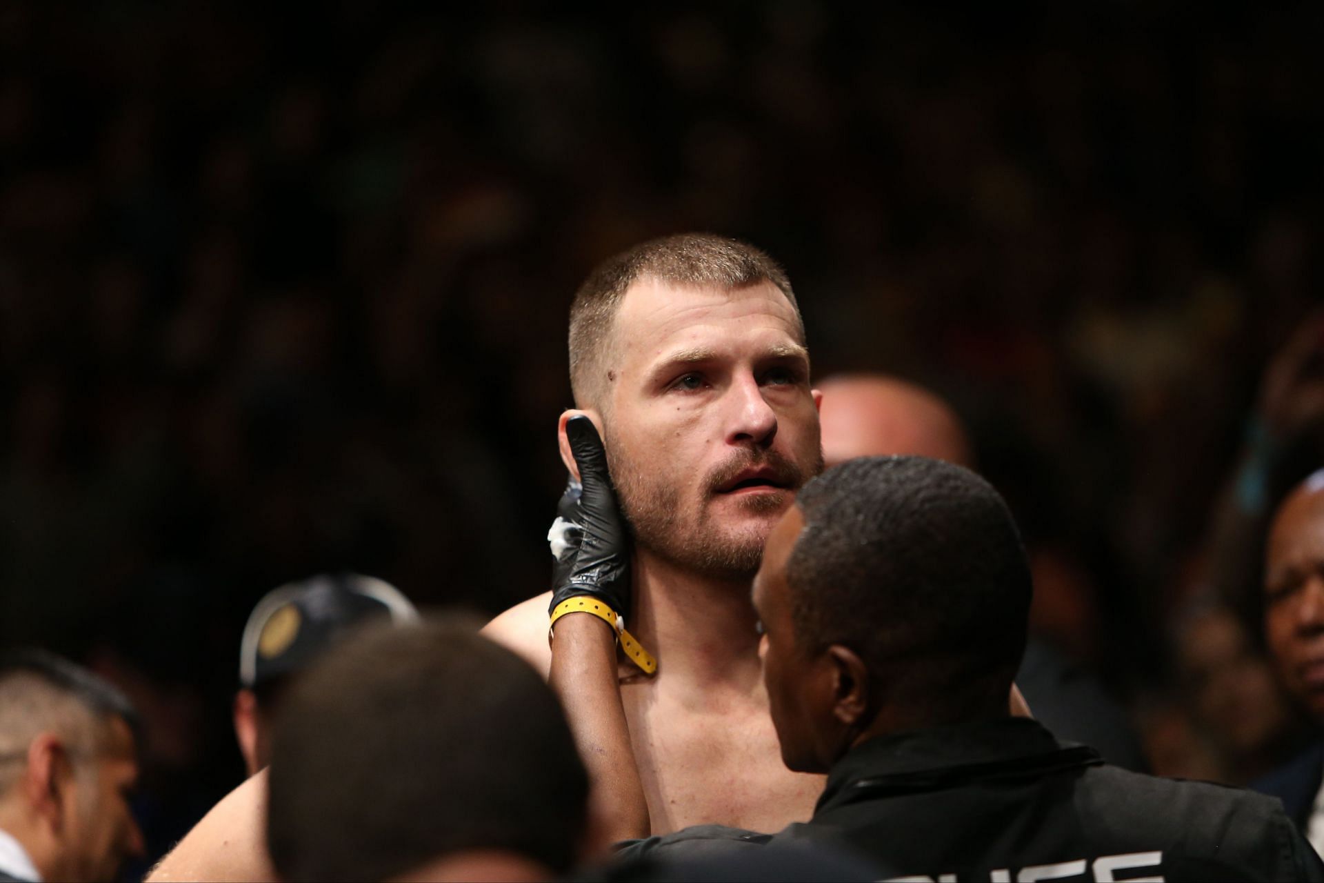 Stipe Miocic holds a record of 20-4