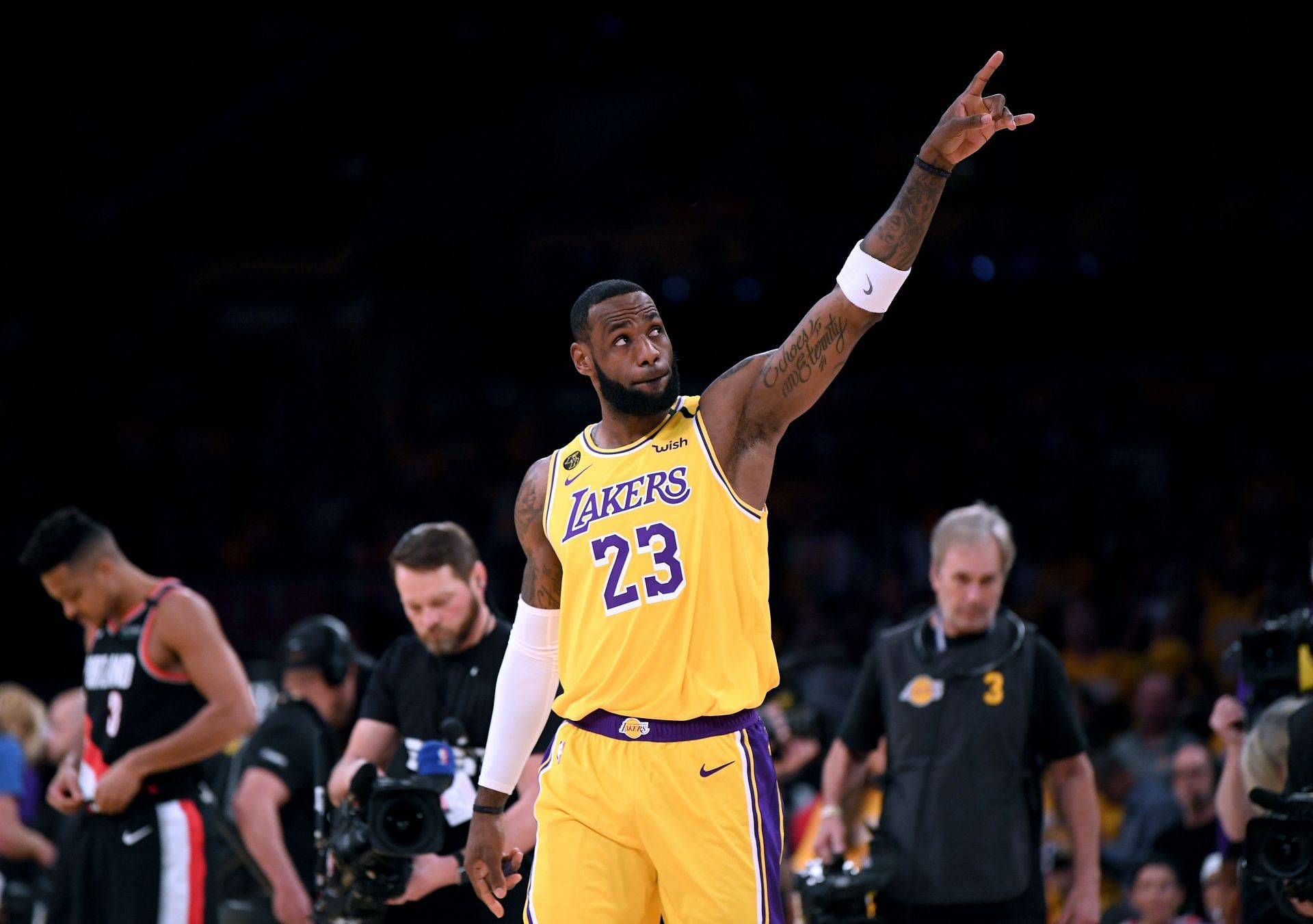 LA Lakers superstar forward LeBron James paid respect to Muhammad Ali.
