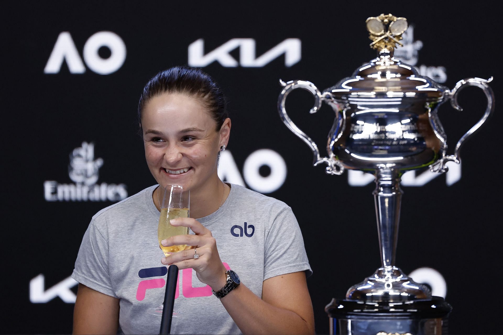 Ashleigh Barty with the 2022 Australian Open trophy