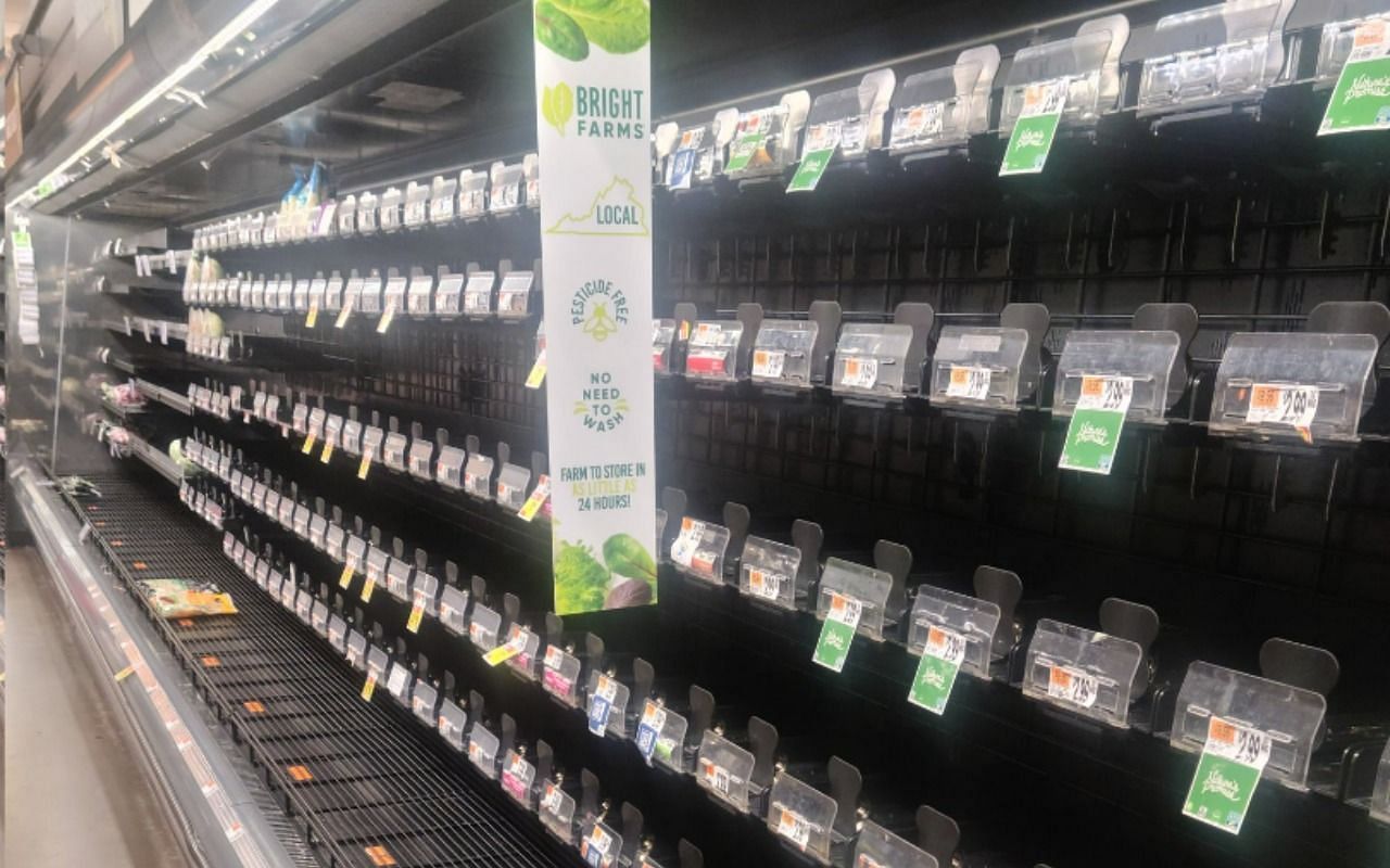 Grocery store shelves empty following omicron virus strain (Image via MarkBednar/Twitter)
