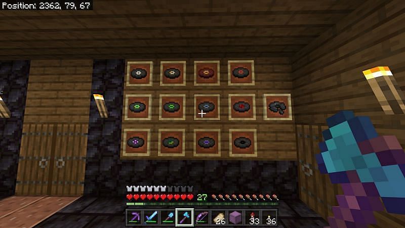 There are 14 different music discs (Image via Mojang)