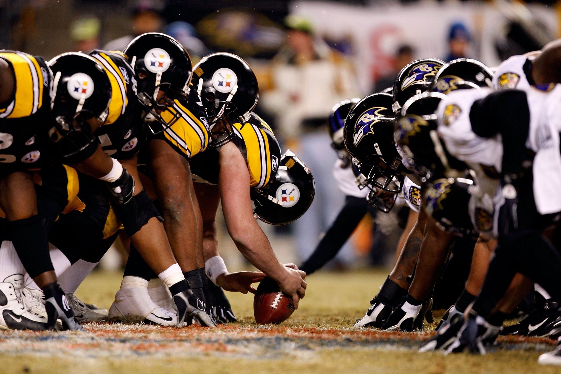 The Steelers and Ravens line up during the 2009 AFC title game (Photo: Getty)