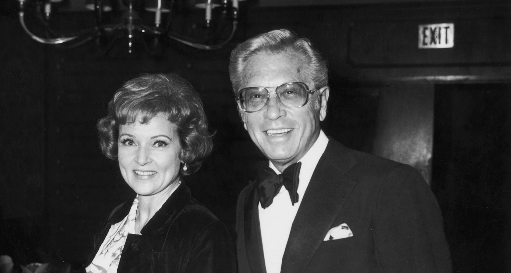 Betty White with her third husband, Allen Ludden (Image via Frank Edwards/Getty Images)