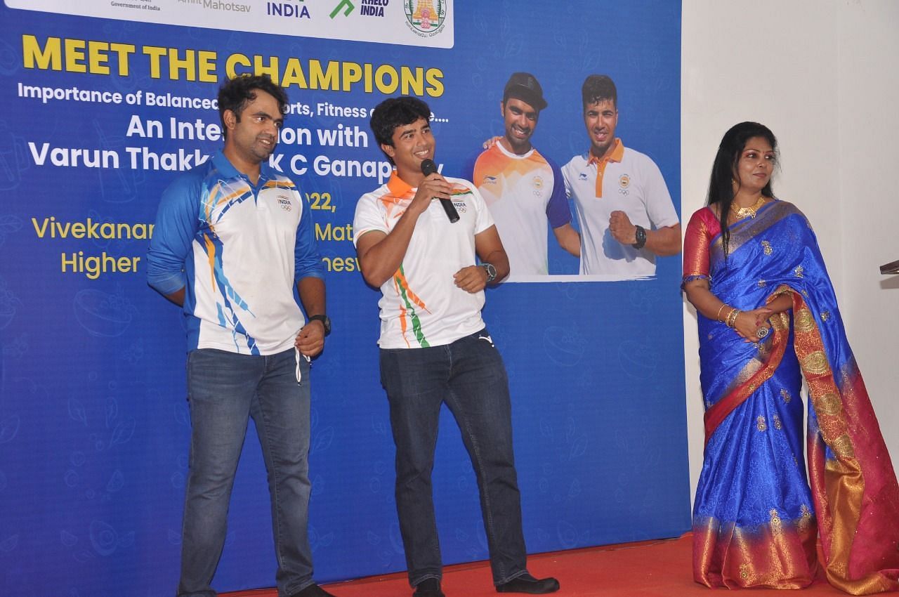 Olympians Varun Thakkar and KC Ganapathy interacting with students in Rameshwaram. (PC: SAI Media)