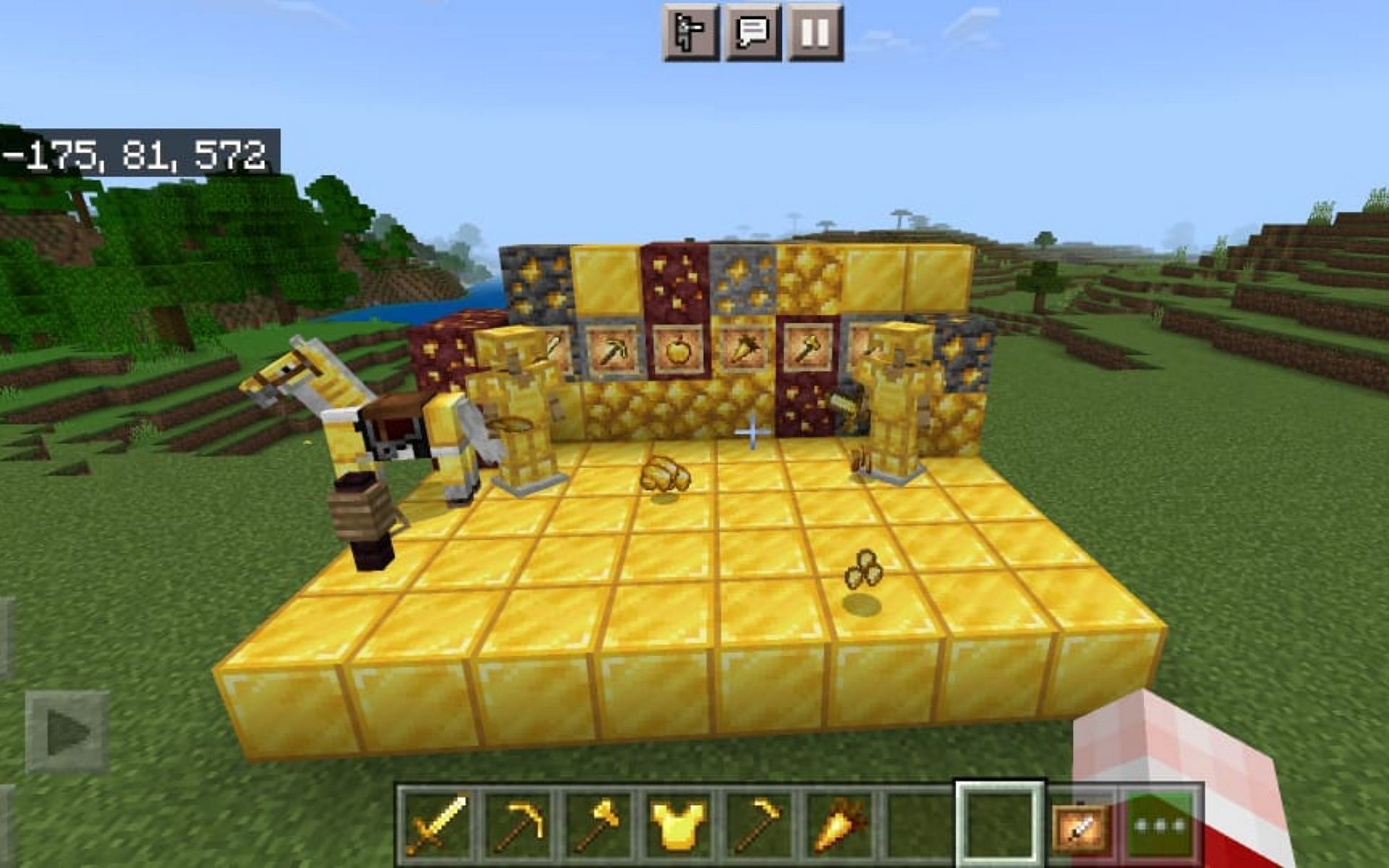 Gold in Minecraft (Image via Minecraft)