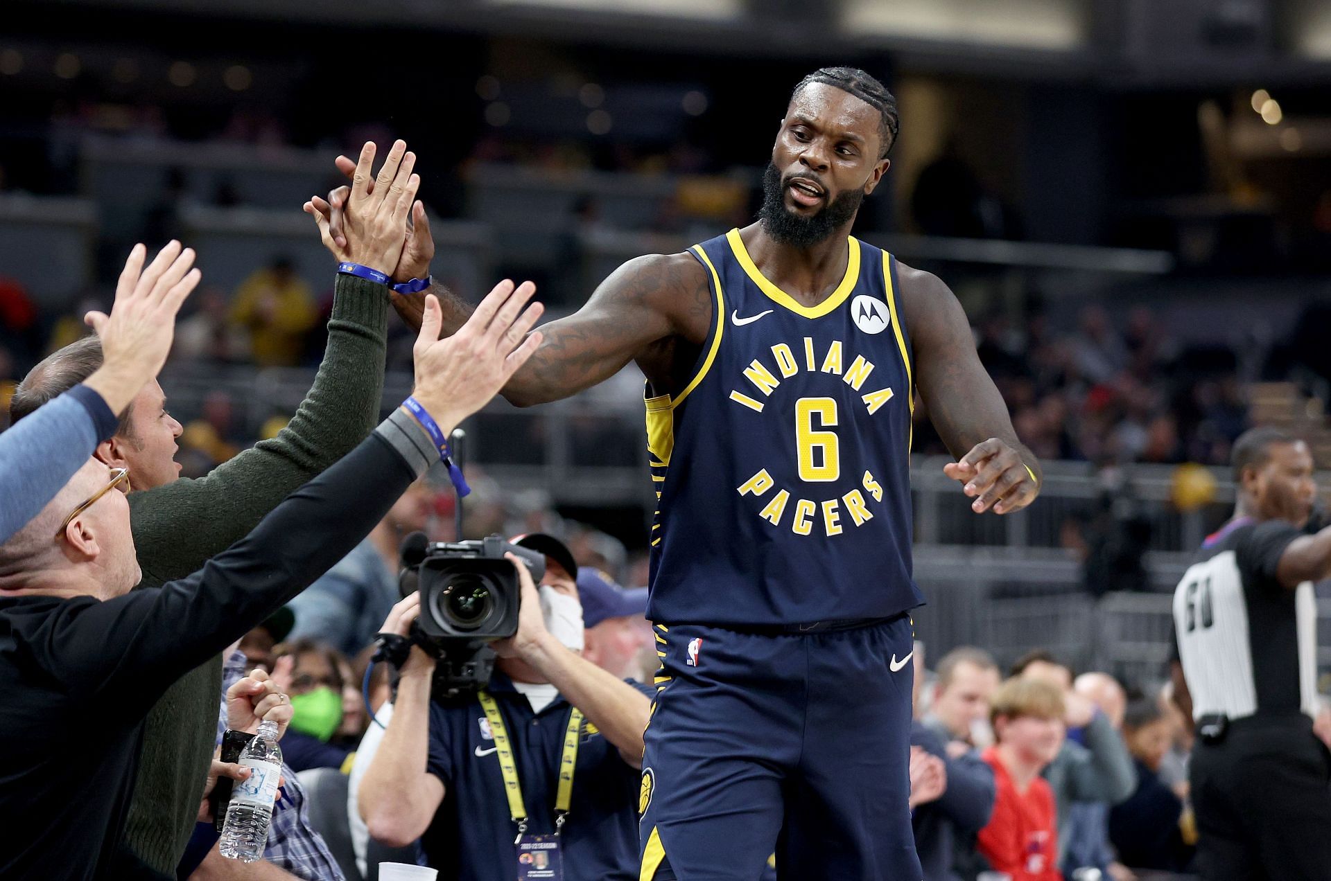Lance Stephenson will continue his stay with the Indiana Pacers.