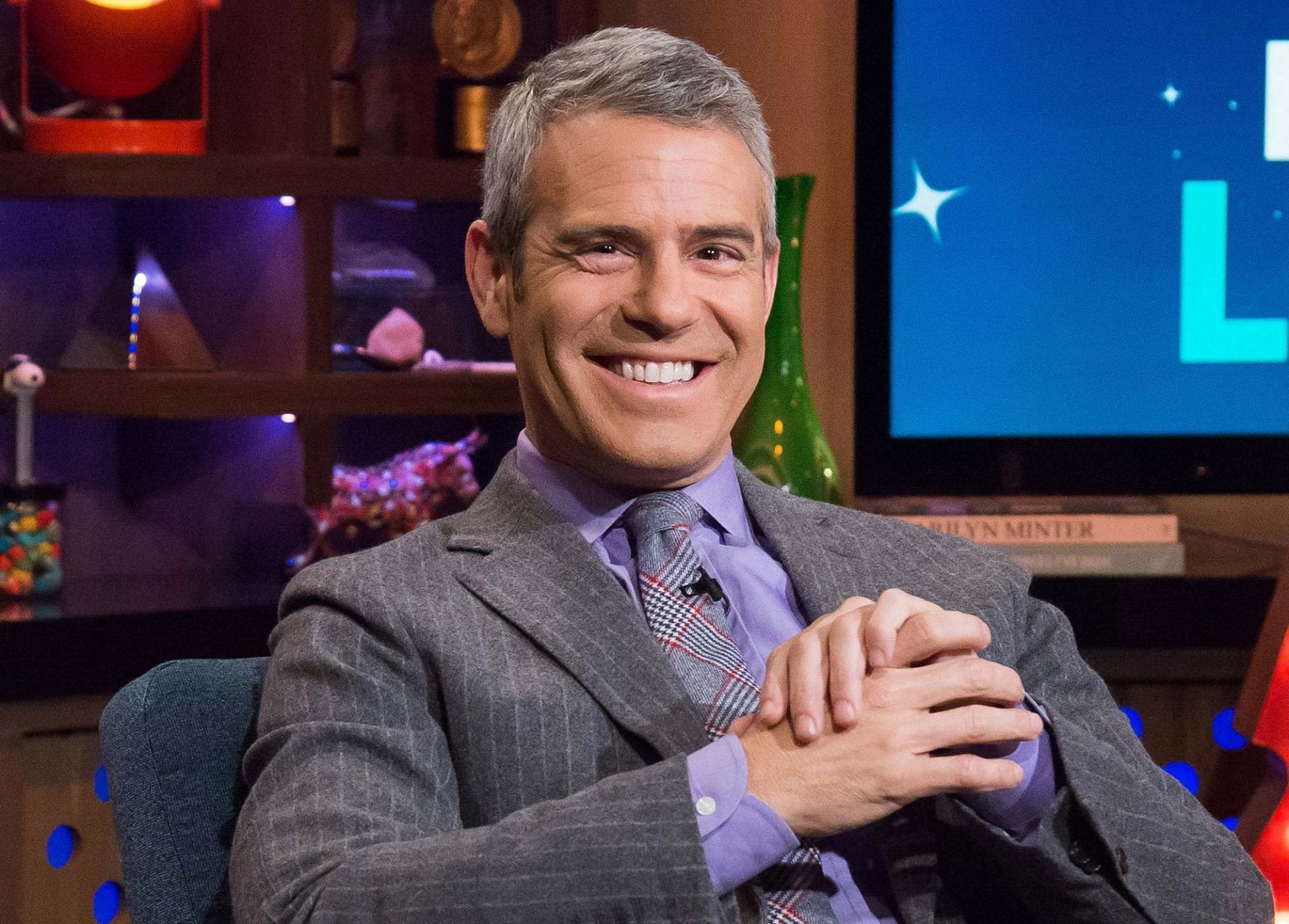Andy Cohen ranted against former New York City mayor Bill de Blasio while drunk. (Image via Getty Images/ NBCU Photo Bank)