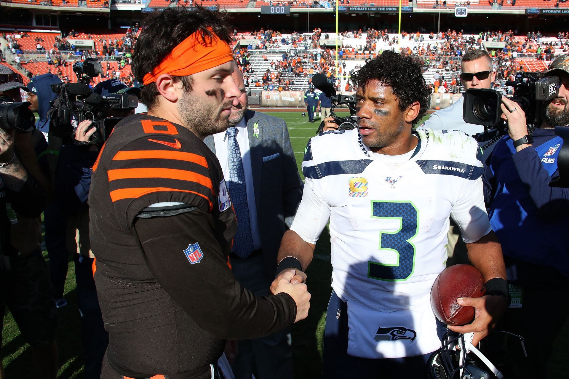 Mayfield and Wilson meet after an October 2019 meeting in Cleveland (Photo: Getty)