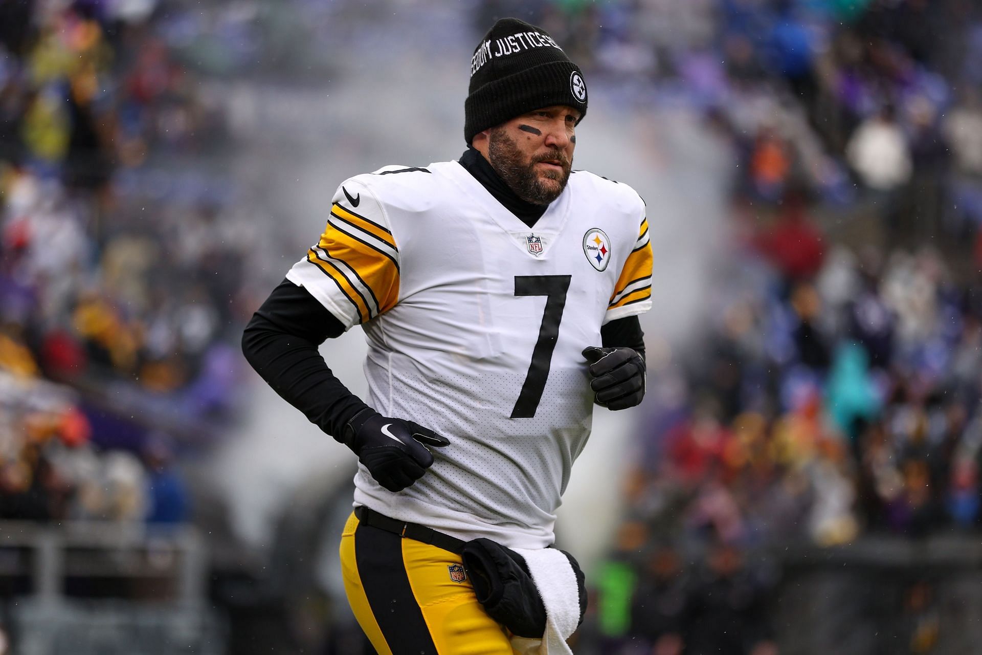 Pittsburgh Steelers Qb Ben Roethlisberger v Baltimore Ravens