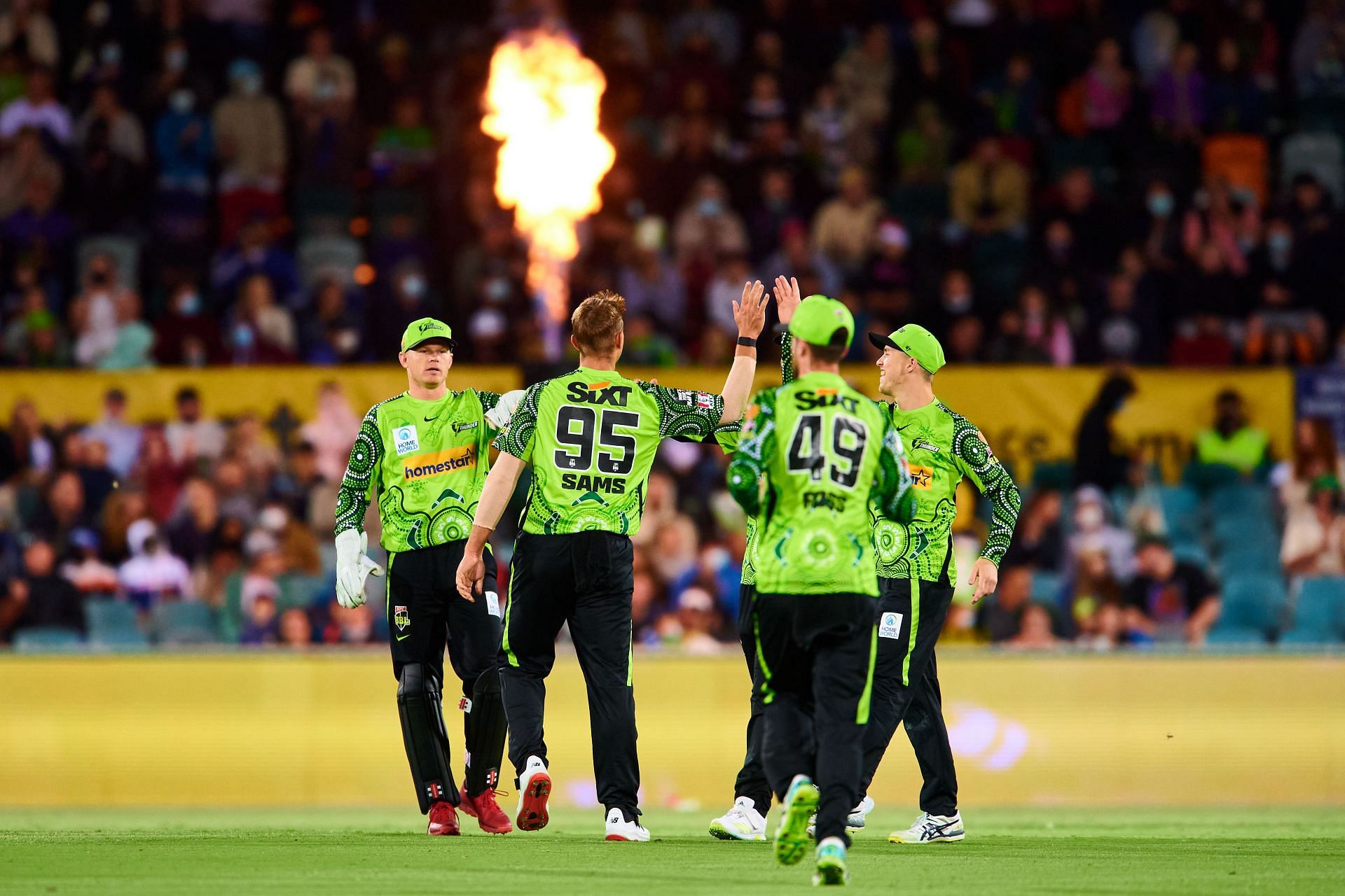 Big Bash League - Sydney Thunder vs Perth Scorchers