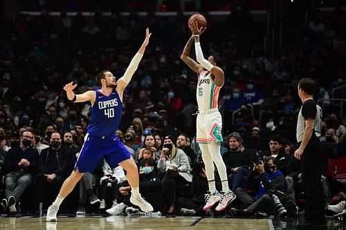 The visiting LA Clippers will meet the San Antonio Spurs for the third time this season.