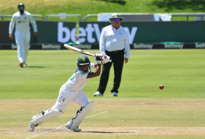 "It was almost as if they had decided they are not going to win" - Sunil Gavaskar on India's post-lunch tactics during defeat to South Africa