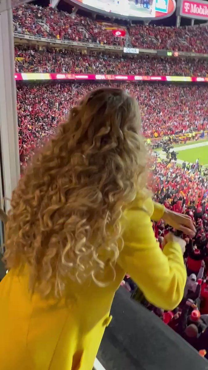 Patrick Mahomes's fiancé, Brittany Matthews, wishes she wouldn't get  'attacked' - Sports Illustrated