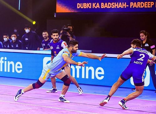 Pardeep Narwal was impressive in the first half of the match against Haryana Steelers (Image: Pro Kabaddi/Facebook)