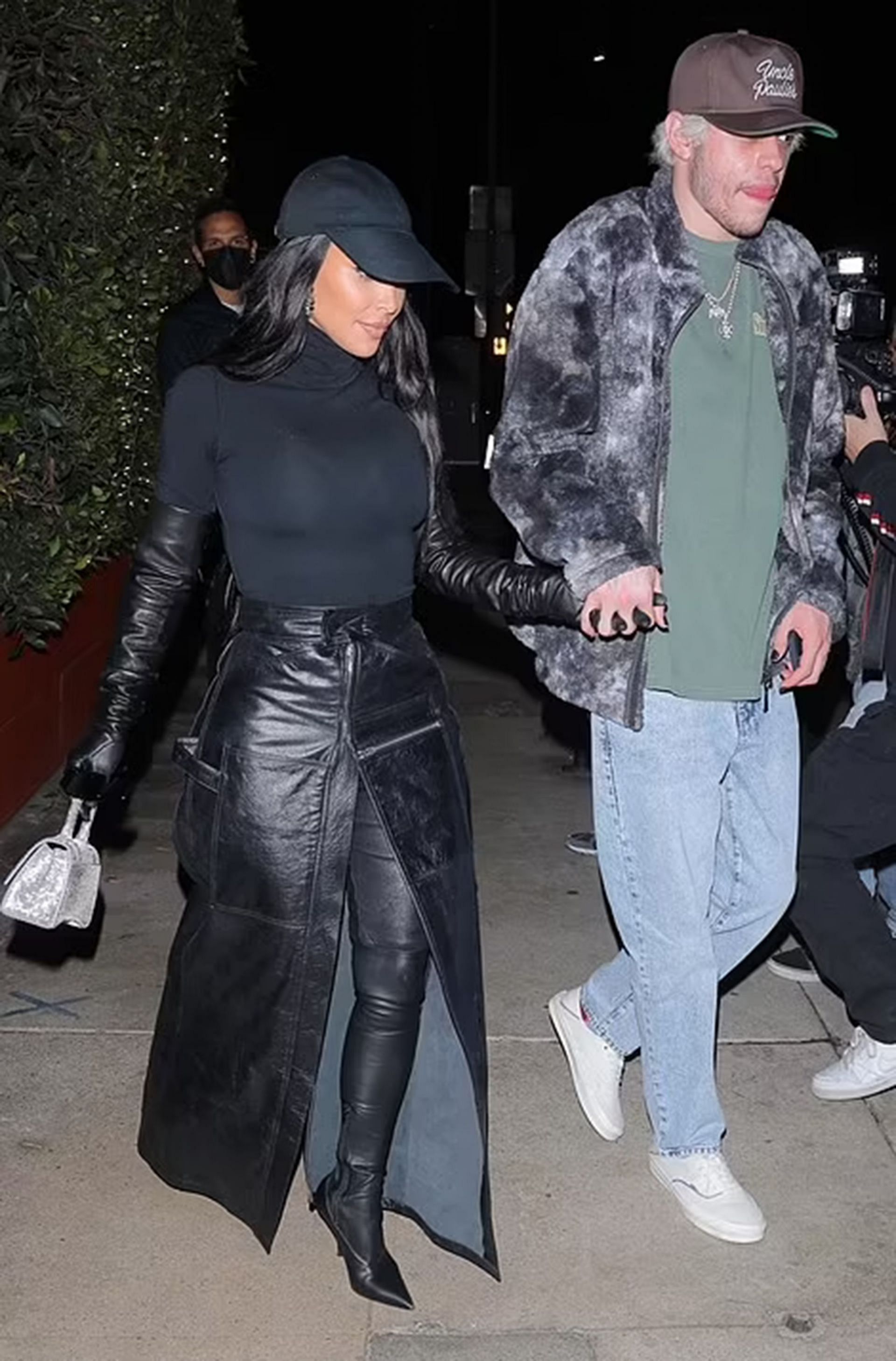 Kim and Pete stepping out from Giorgio Baldi after a dinner date (Image via Daily Mail)