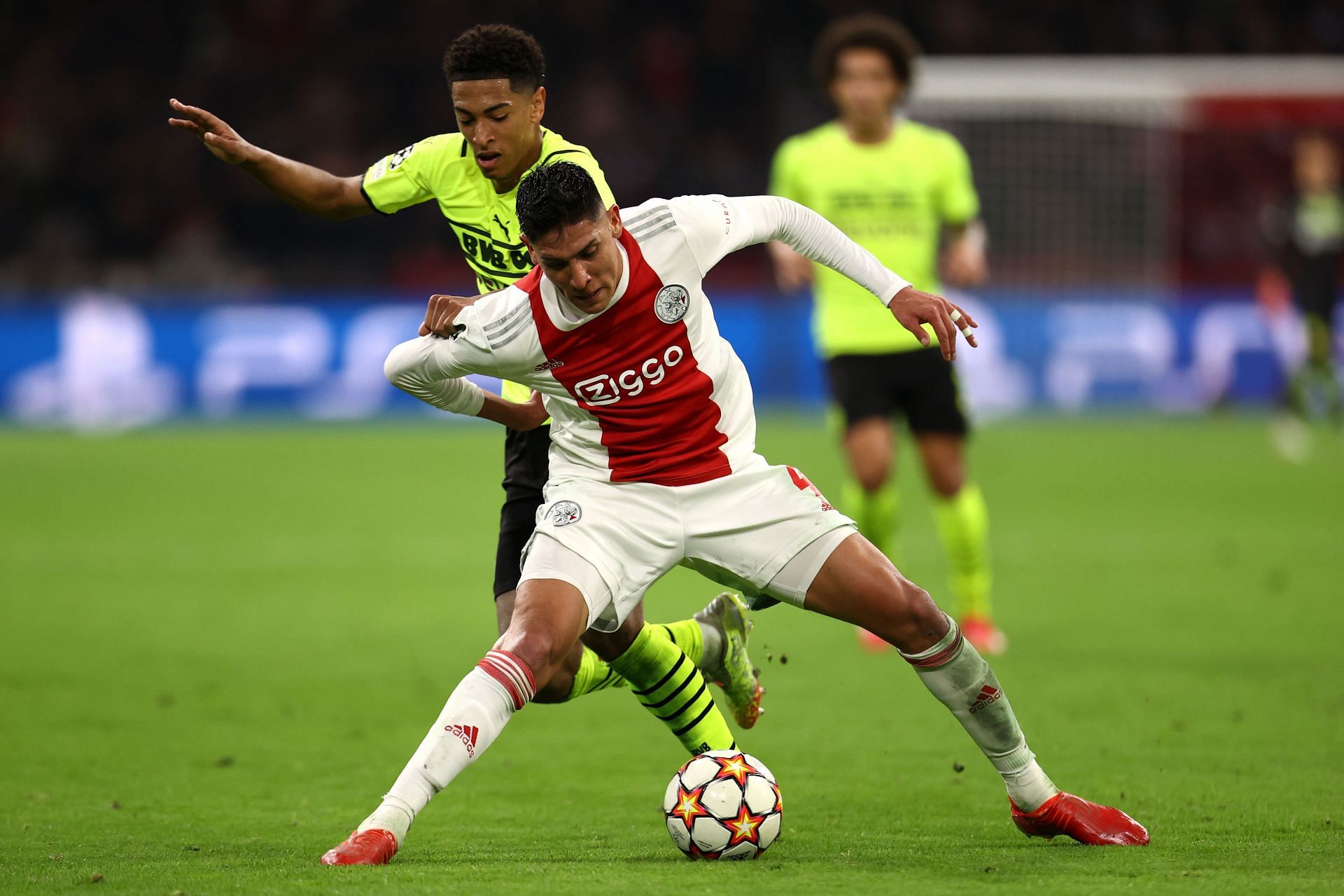 Chelsea have set their sight on Edson Alvarez.