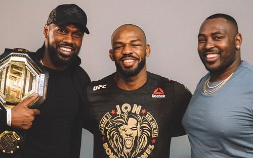 Chandler Jones(left); Jon Jones(center); Arthur Jones(right). Image via Instagram/ @chanjones55