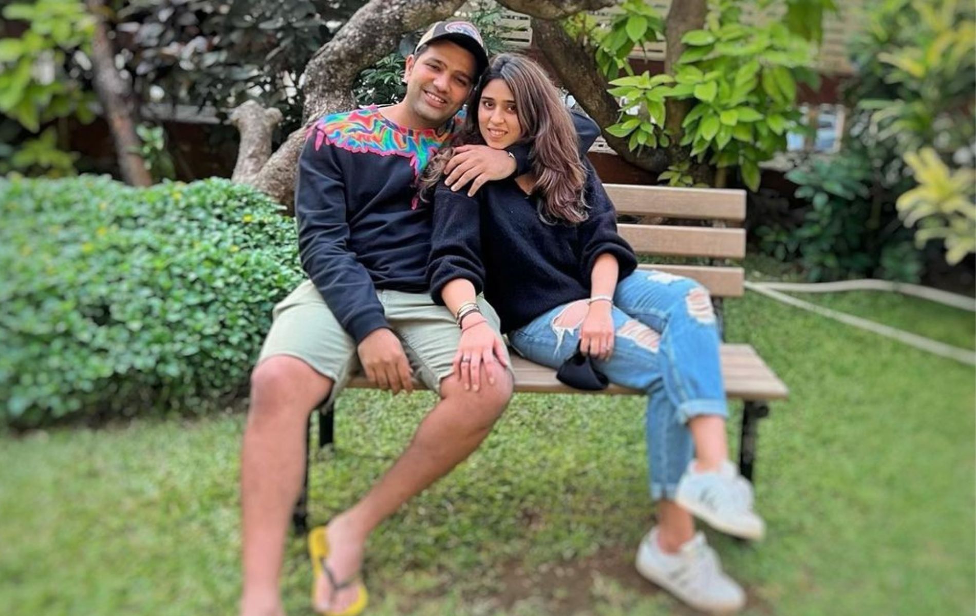 "Holding onto ya forever girl" - Rohit Sharma shares a charming photograph with wife Ritika; receives compliment from David Warner