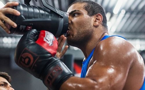 Paulo Costa [Image Courtesy: @borrachinhamma on instagram]